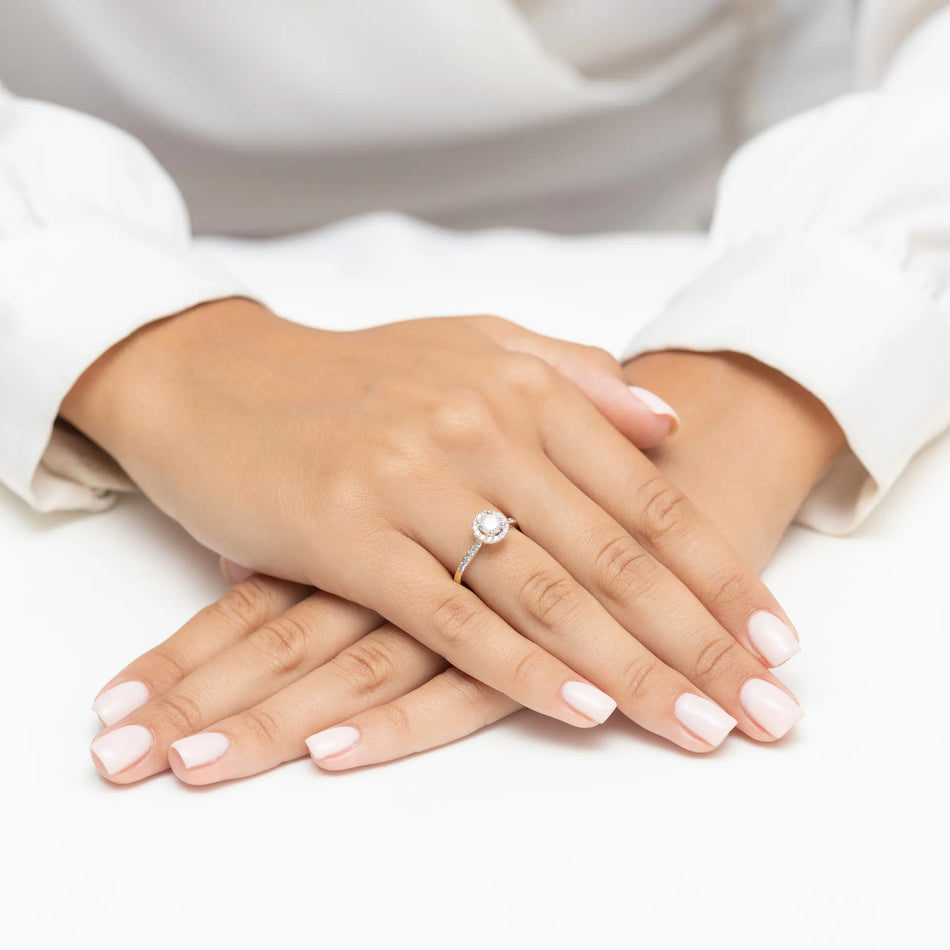 Zlatý prsteň s diamantmi 0,30 ct a 0,224 ct