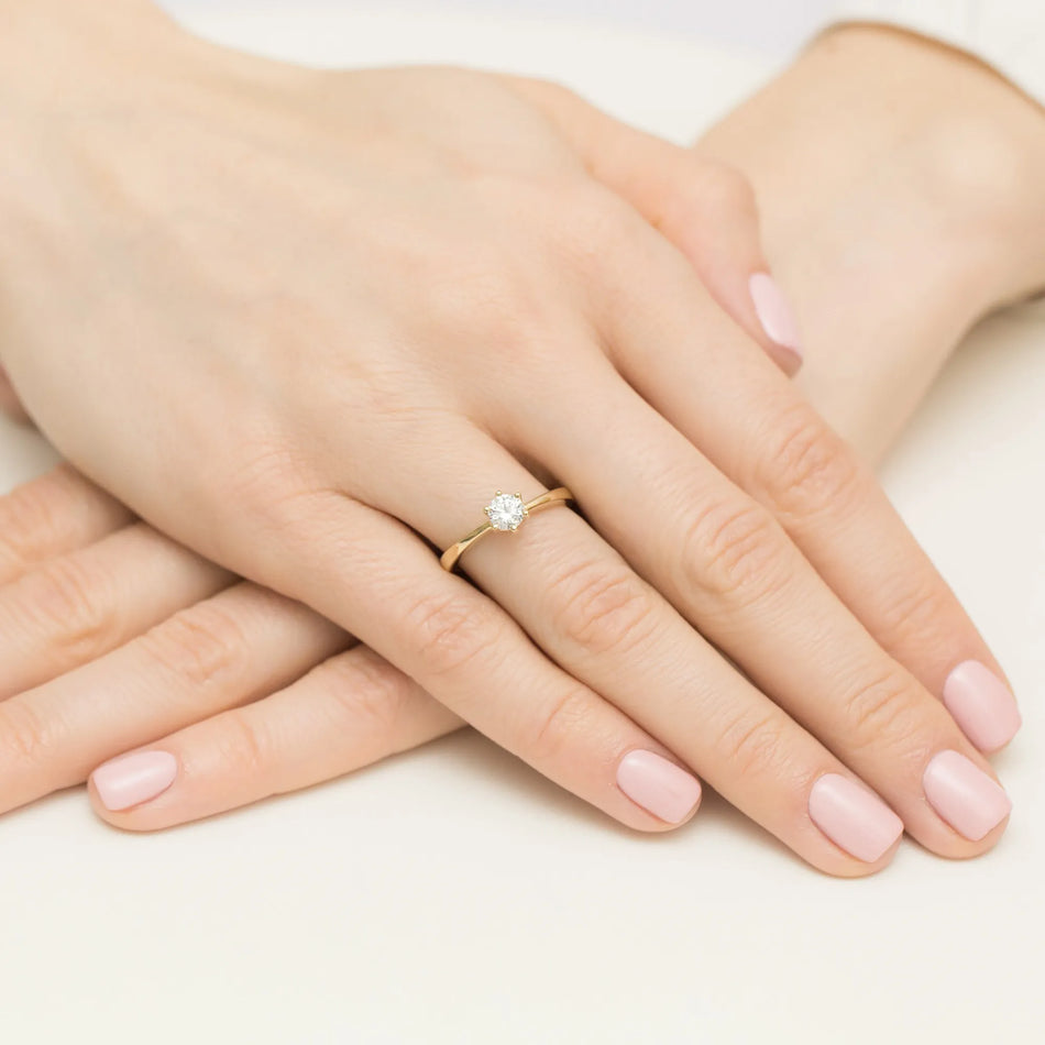 Zlatý prsten s 0,40ct laboratorním diamantem