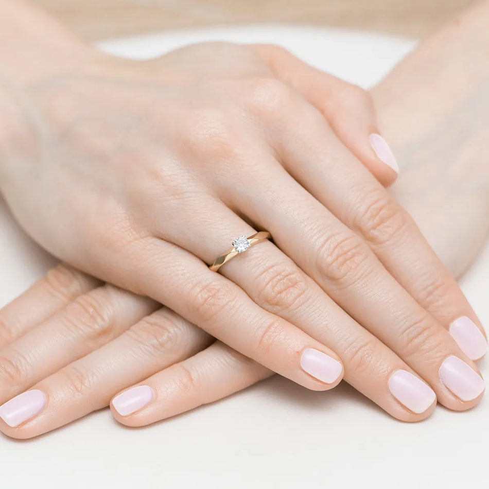 Gold Ring with 0.15ct Diamond