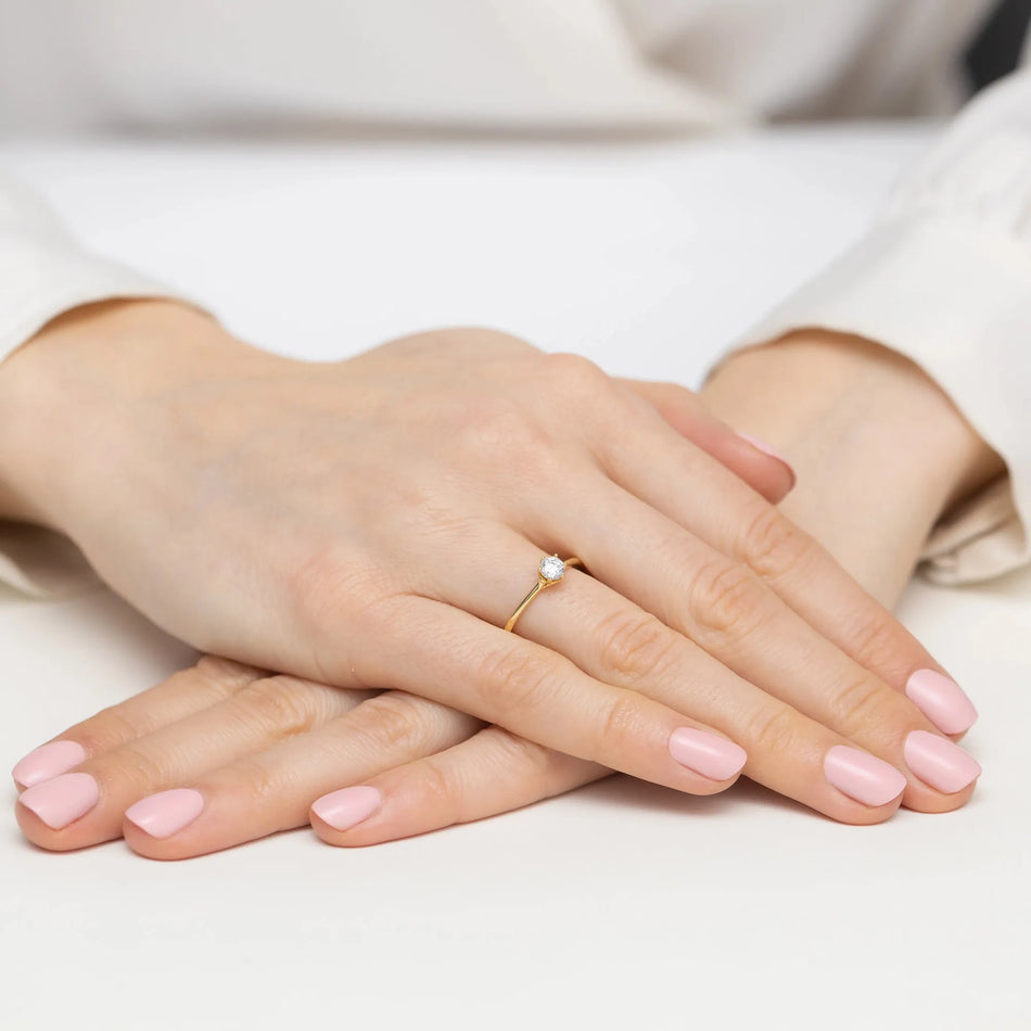 Zlatý prsteň s diamantmi 0,20 ct a 0,01 ct