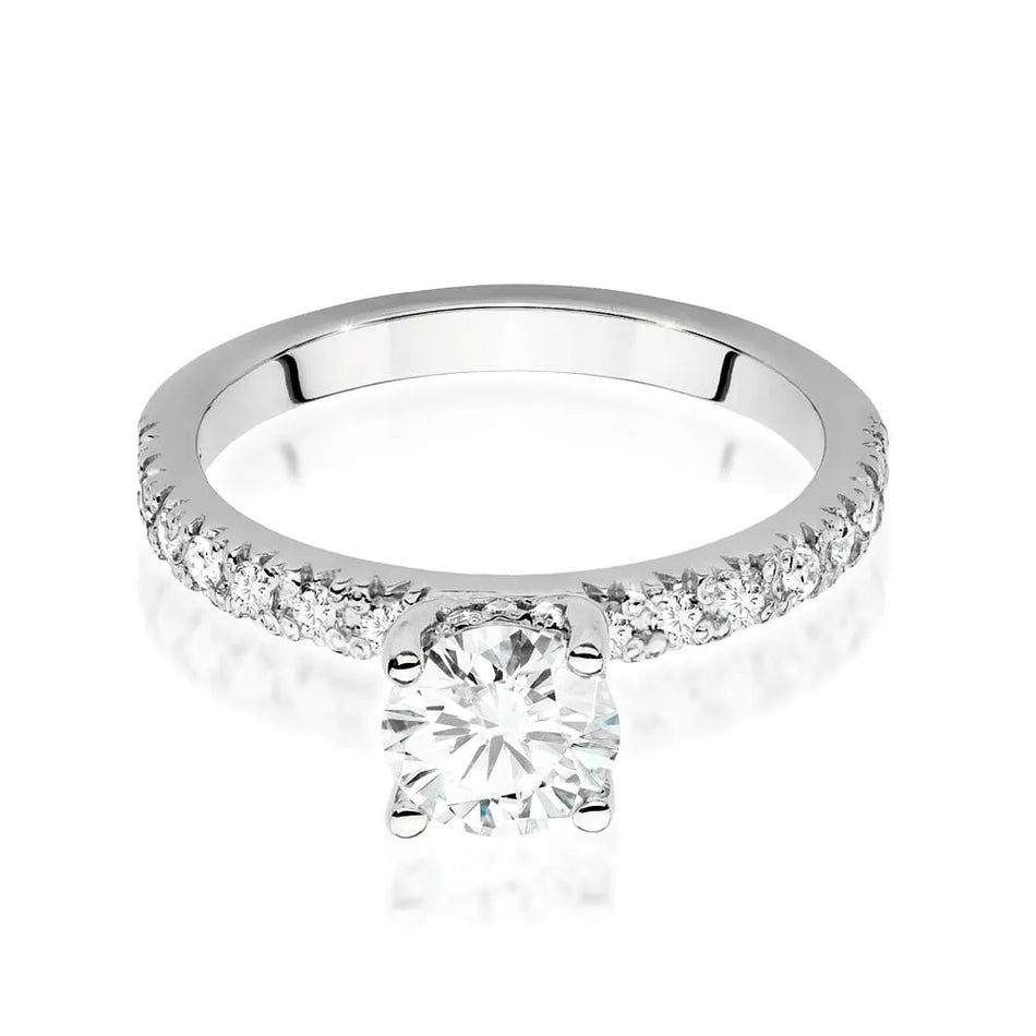 Gold Ring with 0.70ct Diamond and 0.263ct Sideline Diamonds