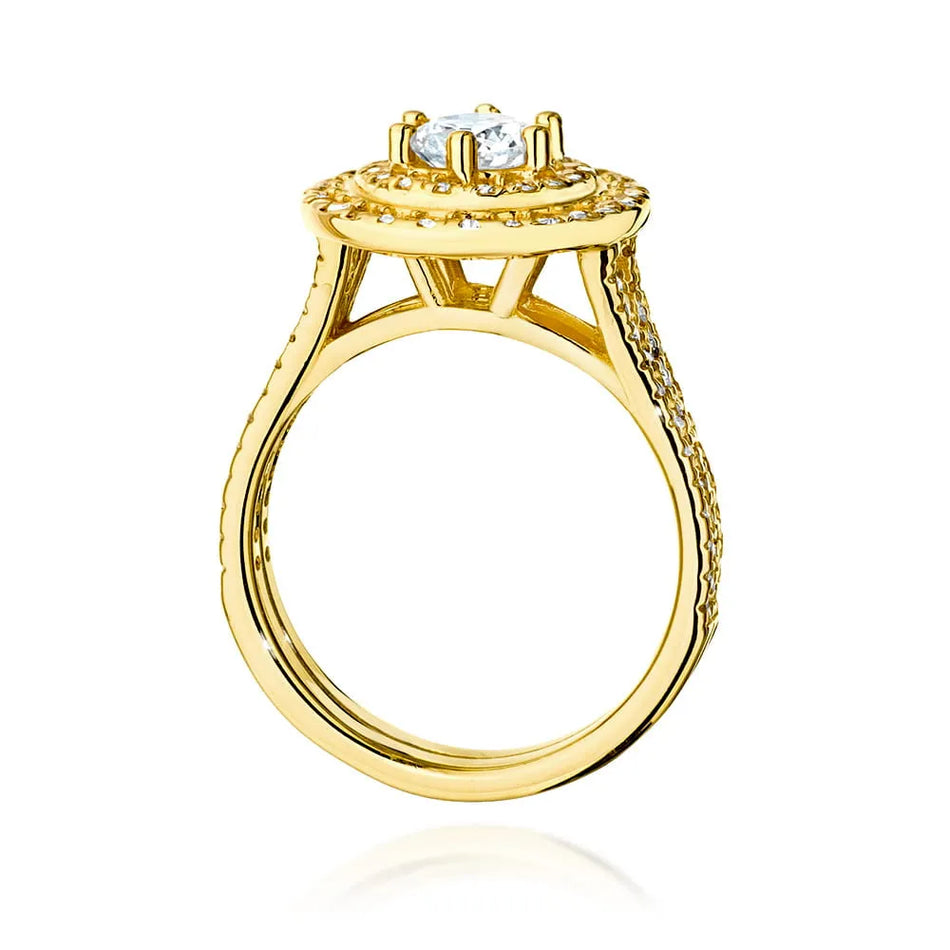 Gold Ring with 0.50ct Diamond and 0.613ct Sideline Diamonds