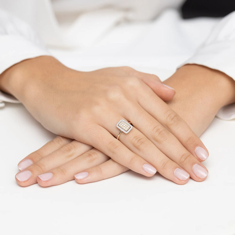 Zlatý prsten s diamanty 0,27 ct