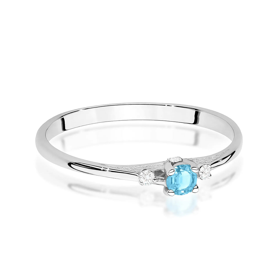 Gold Ring with 0.15ct Topaz and 0.046ct Diamonds