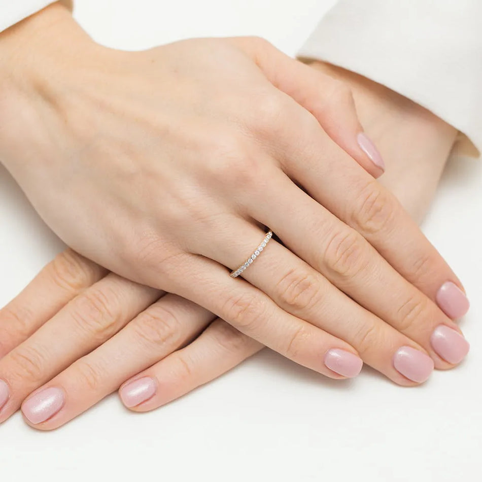 Zlatý prsteň s diamantmi 0,075 ct