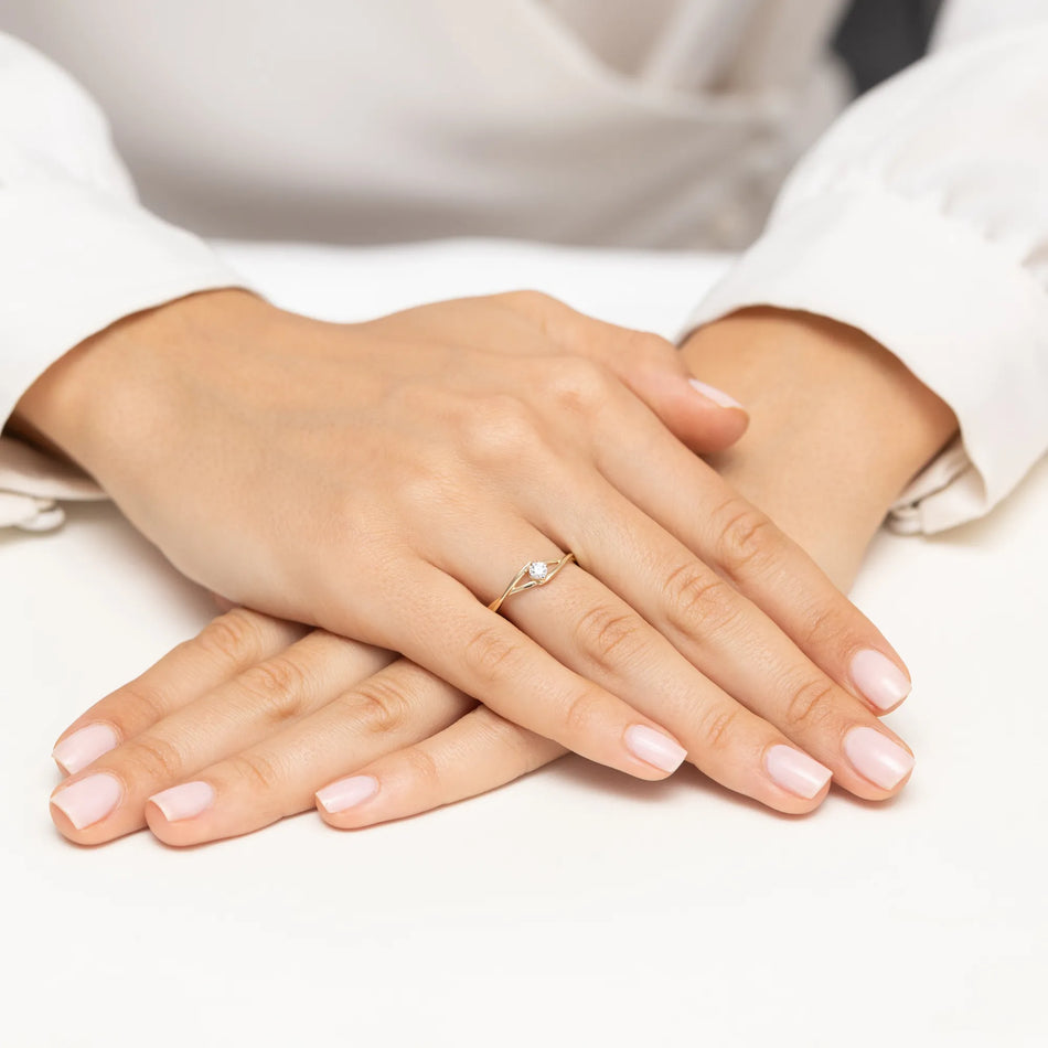 Goldring mit 0,10 ct Diamant