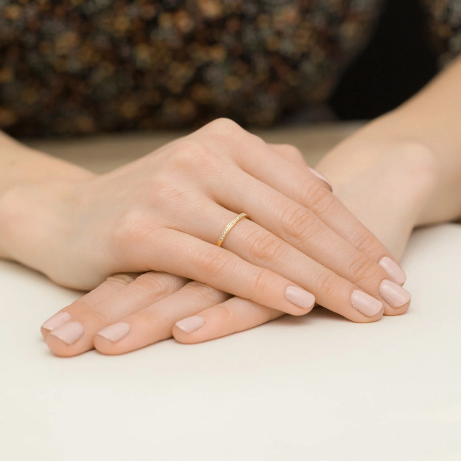 Zlatý prsteň so zirkónmi