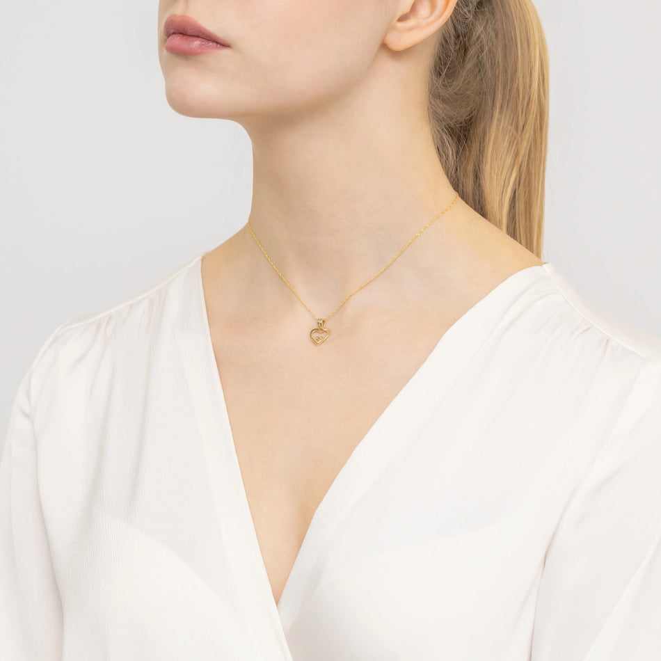 Zlatý přívěsek se zirkony Srdce v srdci