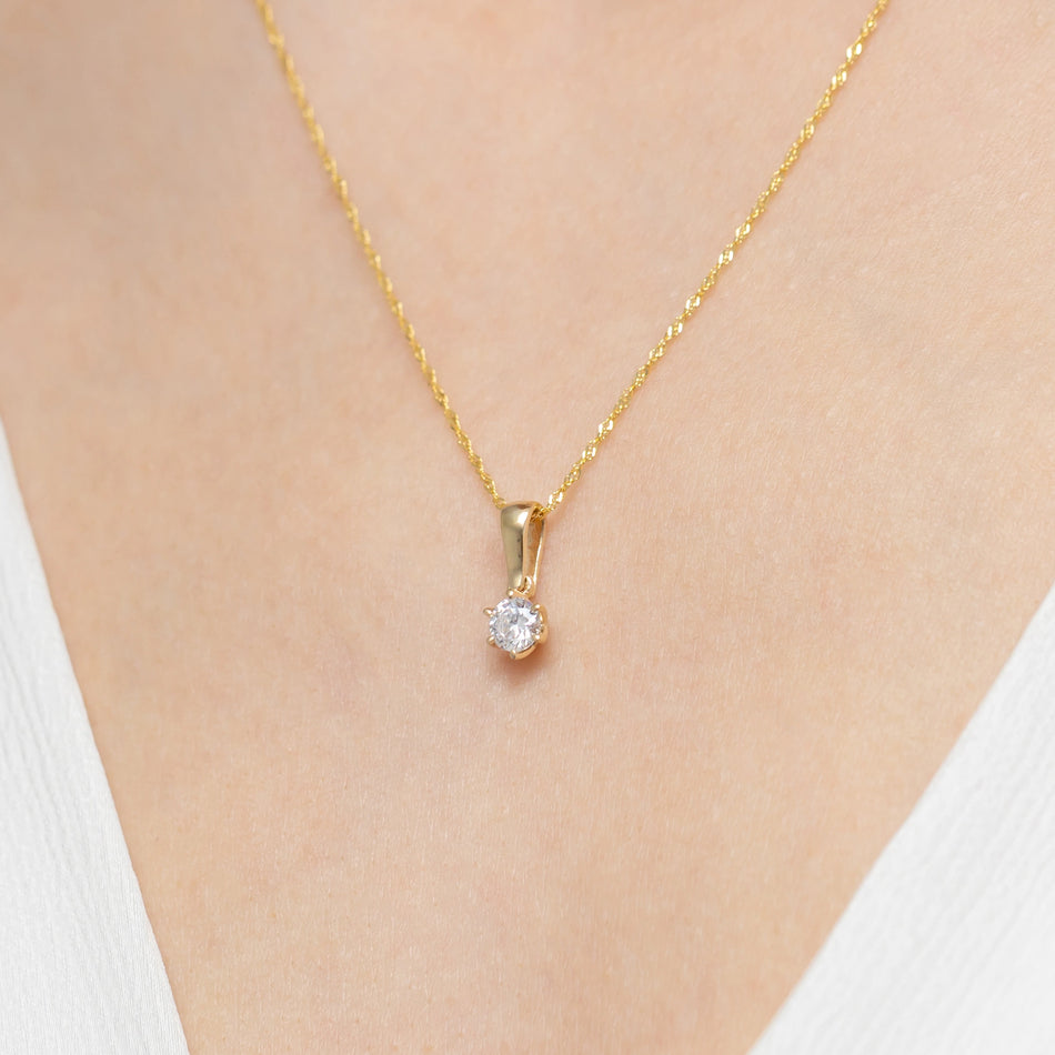 Zlatý přívěsek s 0,40ct laboratorním diamantem