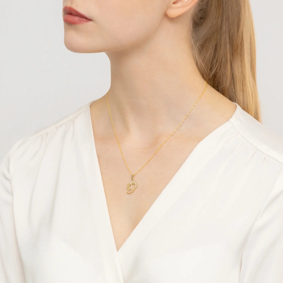 Zlatý přívěsek se zirkony s otevřenými nohami