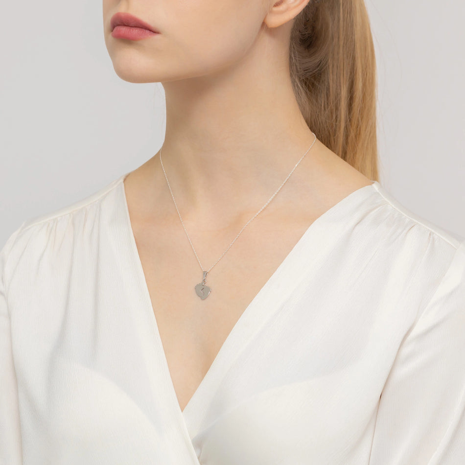 Strieborný prívesok Baby Feet